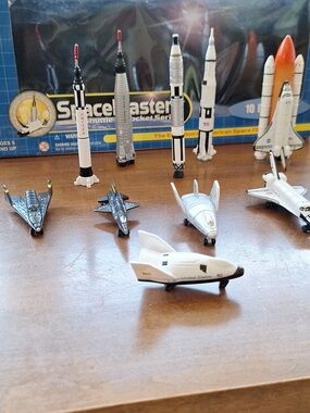 Masters Shuttle & Rocket Series 10 Piece Set - White and Orange, Vintage 91
